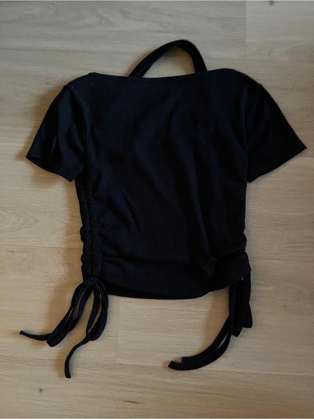 Black Ruched Tie-Side Short Sleeve Top - Picture 2 of 2